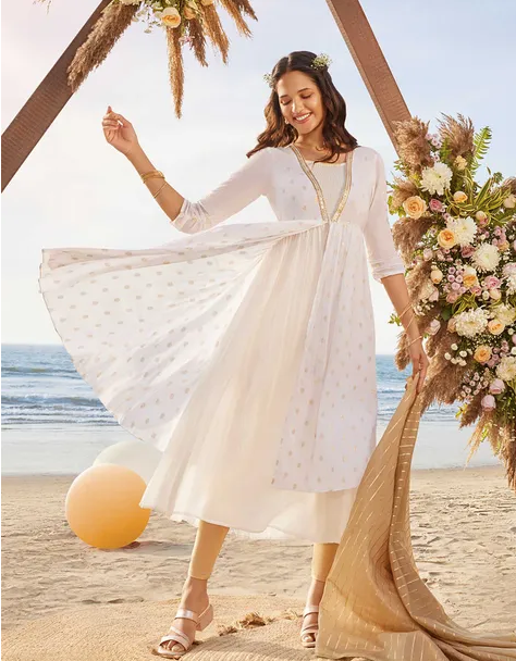 화이트 플레어 드레스